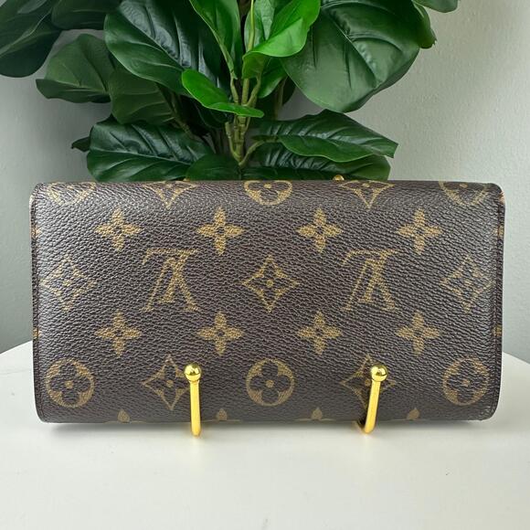 💎✨Authentic  Louis Vuitton Sarah Wallet - Picture 4 of 7
